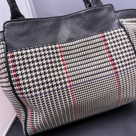 Chaps Black & White Houndstooth Tote Bag  preppy dark academia - Picture 3 of 14